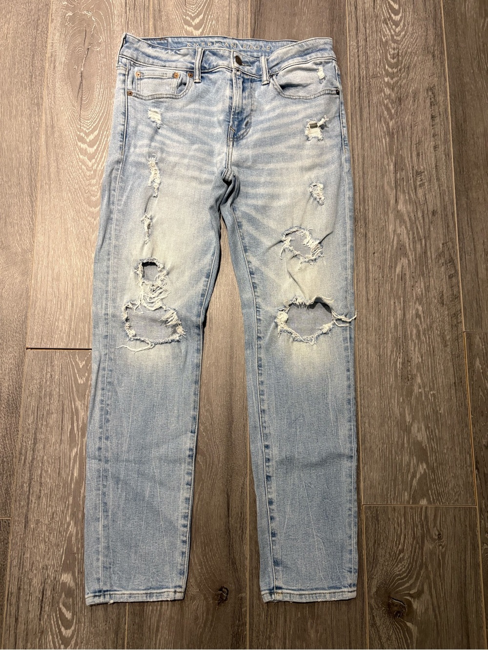 American Eagle Outfitters Light Blue Distressed Skinny Jeans